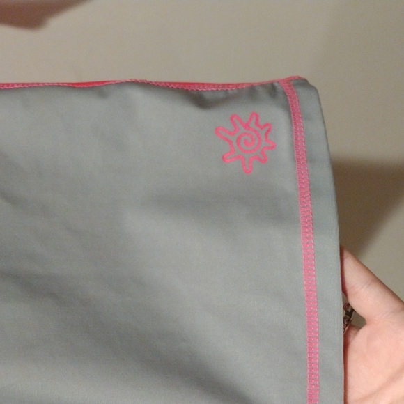 UV Skinz Women's Pink & Gray Long Sleeve Rash Guard Swim Top Sz S -Beach Summer - Picture 4 of 6